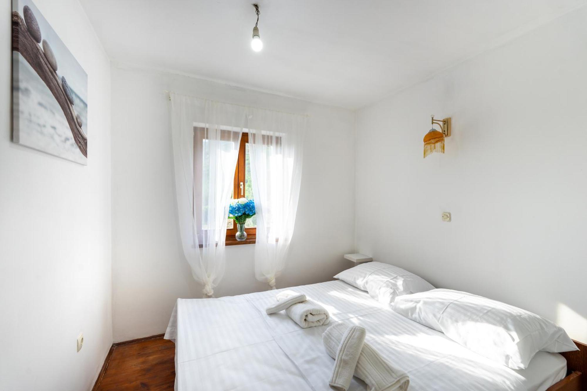 Olive Garden House In Zrnovnica With A View & Bbq Villa Exteriör bild