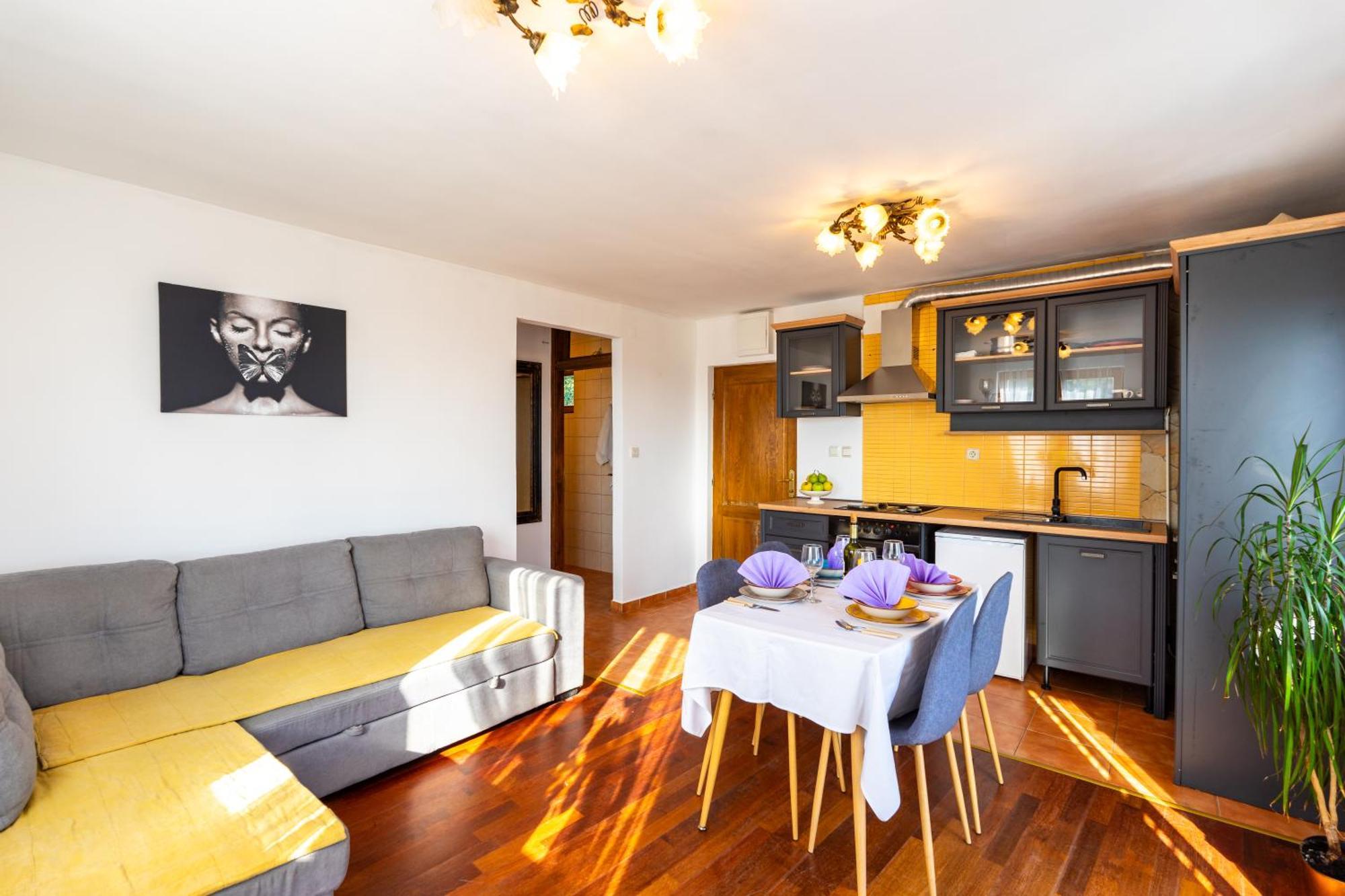 Olive Garden House In Zrnovnica With A View & Bbq Villa Exteriör bild